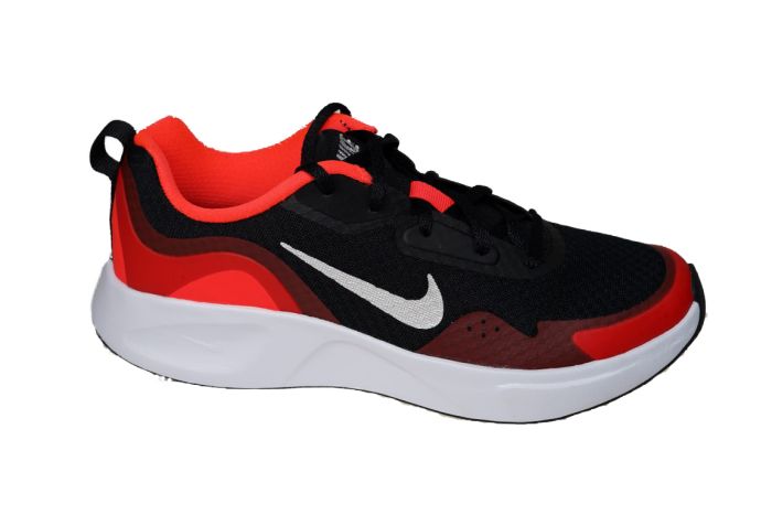 Nike Wearallday in Zwart en rood combi