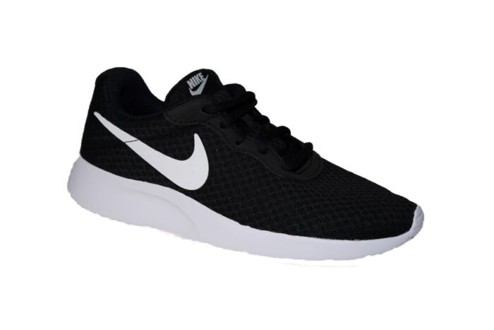 Nike Tanjun in zwart met wit combi