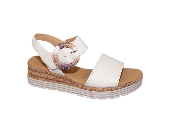 Gabor sandaal in beige metalic sleehak gesp
