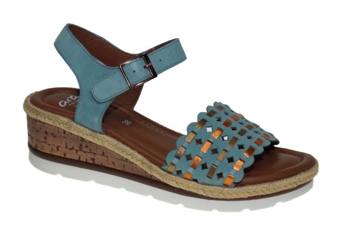 Ara sandaal in licht blauw met brons combi
