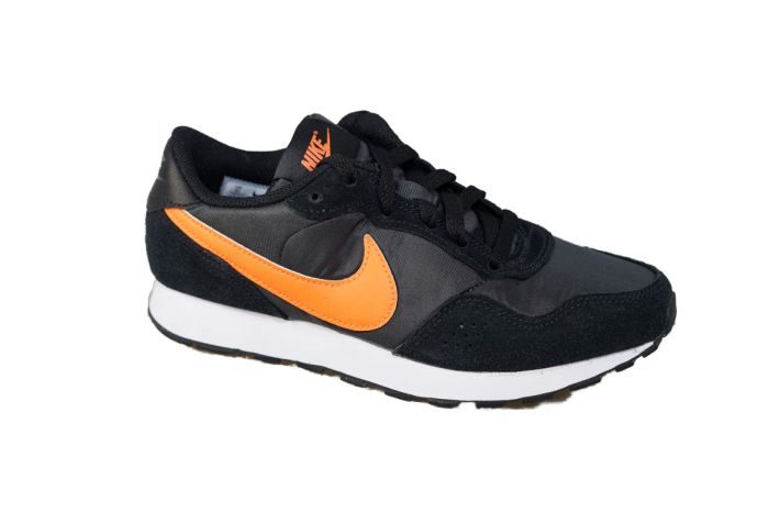 Nike MD Valiant zwart grijs met oranje swoosh