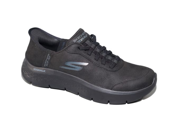 Skechers instapper in zwart met elastiek slip in