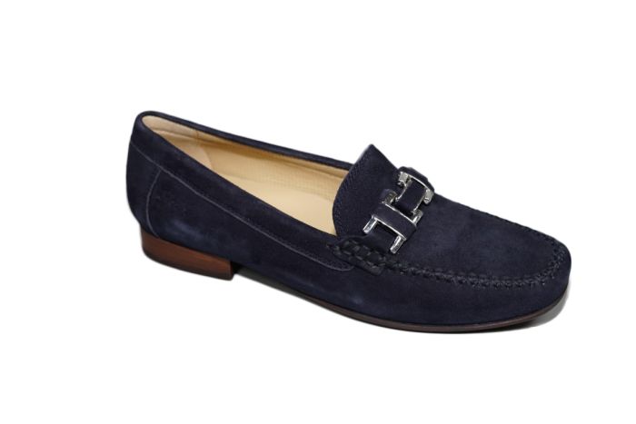 Sioux Moccasin in blauw suede met passant en hakje