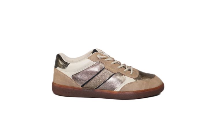 Tamaris sneaker in beige goud dunne zool