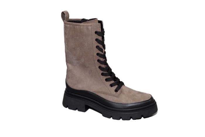 Gabor Bikerboot in taupe nubuck met zwart zool