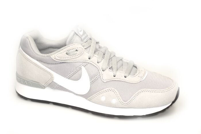 Nike venture runner light grey veterschoen