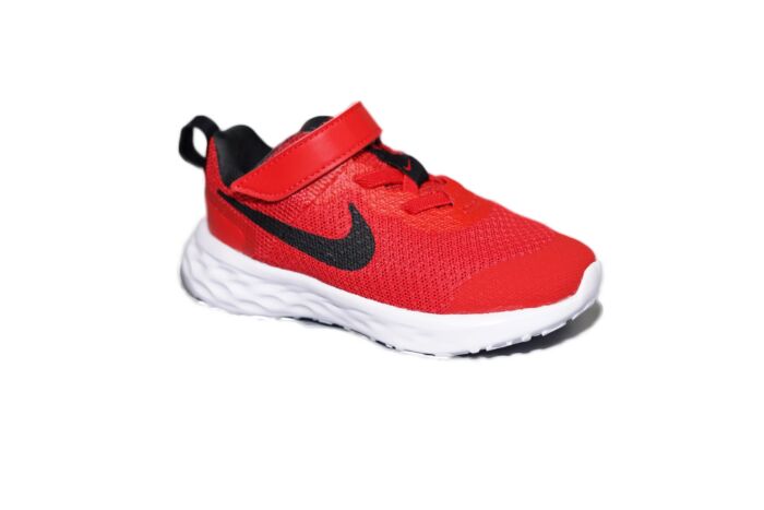 Nike Revolution 6 NN in rood klitteband elastiek