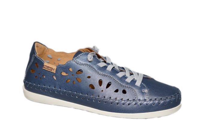 Pikolinos veterschoen in blauw met perforatie