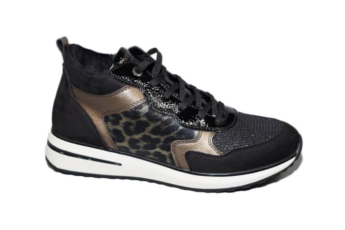 Remonte hightop Sneaker in zwart met print en rtis