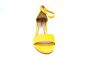 Tamaris sandaal dichte hiel geel velours
